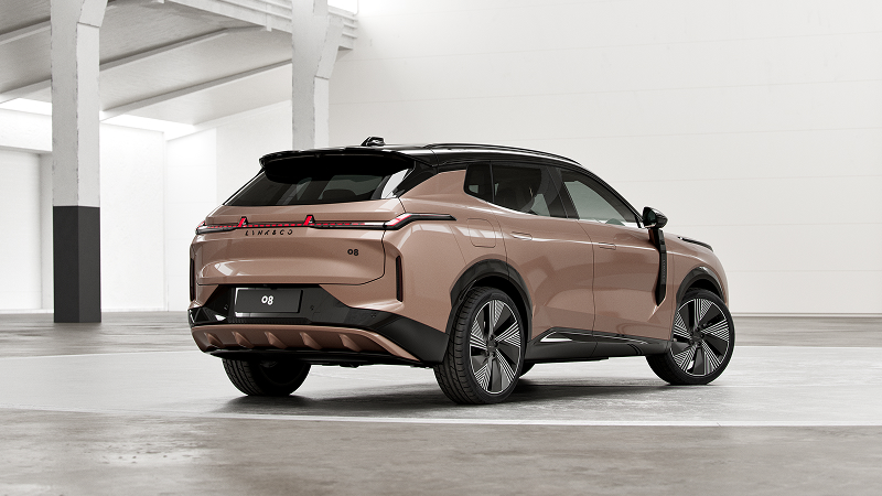 Lynk & Co 08 Core